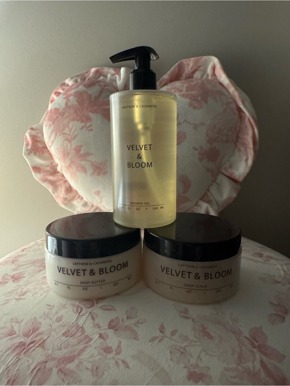 Saffron & Cashmere Shower Gel and Body Set - Pink